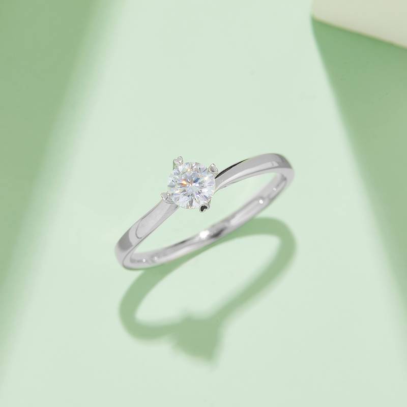 扭臂四爪S925银镀白金MoissaniteWomen's Ring50分D级